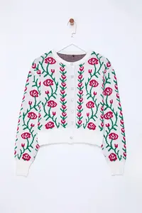TRENDYOLMİLLA Ecru Soft textured Floral Knitwear Cardigan - Image 6