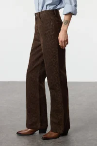 TRENDYOLMİLLA Multicolored Leopard Patterned Brown High Waist Wide Leg Wide Leg 100% Cotton jeans - Image 3