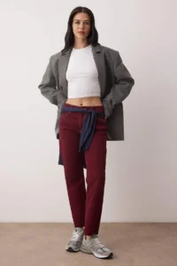 TRENDYOLMİLLA Burgundy Cut-Out High Waist Straight jeans