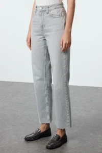 TRENDYOLMİLLA Gray Cut-out High Waist Straight 100% Cotton Non-Stretch jeans - Image 4