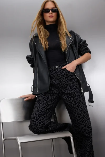 TWOAW25JE00394-BLACK_1