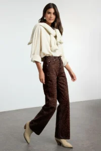 TRENDYOLMİLLA Brown Suede Look Leopard Patterned High Waist Wide Leg jeans - Image 4