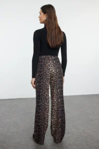 TRENDYOLMİLLA Brown Leopard Patterned Straigth/Plain Kesim Weaving Dress Pants - Image 7