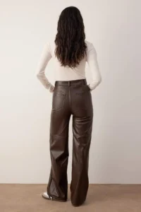 TRENDYOLMİLLA Brown relaxed/Rahat Straight/Pipe Both Sewing Detailed Knitting Leather Pants - Image 4