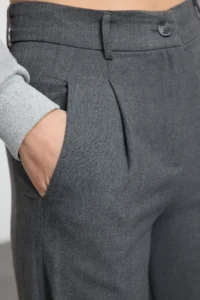 TRENDYOLMİLLA Gray Wide Leg Wide Leg pleated Weaving Pants - Image 4