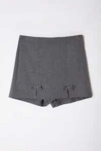 TRENDYOLMiLLA Gray Bow Detailed slit Mini Weaving Shorts Skirt - Image 7
