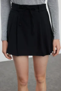 TRENDYOLMiLLA Black Pleated Mini Weaving Skirt Look Shorts - Image 4