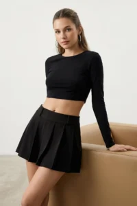 TRENDYOLMiLLA Black pleated Middle Waist Super Mini Weaving Skirt Look Shorts