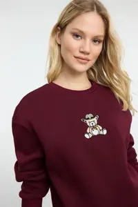 TRENDYOLMİLLA Burgundy Regular/Normal Pattern Embroidered Thick Knitting Sweatshirt - Image 2