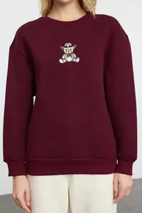 TRENDYOLMİLLA Burgundy Regular/Normal Pattern Embroidered Thick Knitting Sweatshirt - Image 3