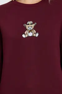 TRENDYOLMİLLA Burgundy Regular/Normal Pattern Embroidered Thick Knitting Sweatshirt - Image 4
