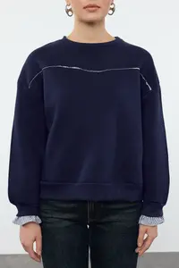 TRENDYOLMİLLA Navy Blue Weaving Detailed relaxed/Rahat Pattern Thick Fleece Lined Knitting Sweatshirt - Image 3