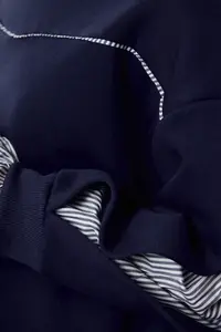 TRENDYOLMİLLA Navy Blue Weaving Detailed relaxed/Rahat Pattern Thick Fleece Lined Knitting Sweatshirt - Image 4
