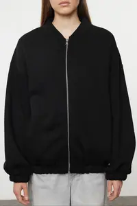 TRENDYOLMİLLA Black Zippered Oversized/Wide Pattern Thick Knitting Sweatshirt with Fleece Inside - Image 4