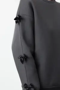 TRENDYOLMİLLA Anthracite Bow Detailed Oversized/Wide Pattern Thick Fleece Inside Knitting Sweatshirt - Image 3
