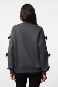 TRENDYOLMİLLA Anthracite Bow Detailed Oversized/Wide Pattern Thick Fleece Inside Knitting Sweatshirt - Image 5