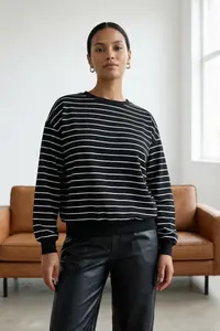 TRENDYOLMİLLA Black 2 Yarn Crew Neck Striped Regular Knitting Sweatshirt