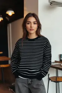 TRENDYOLMİLLA Black 2 Yarn Crew Neck Striped Regular Knitting Sweatshirt - Image 3