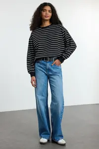TRENDYOLMİLLA Black 2 Yarn Crew Neck Striped Regular Knitting Sweatshirt - Image 5