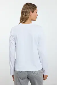 TRENDYOLMİLLA Black-White 2 Sets Paket Crew Neck Regular/Normal Cut Knitting T-Shirt - Image 15