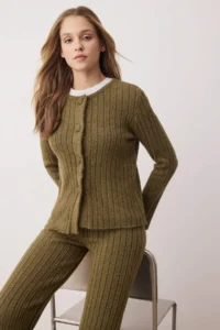 TRENDYOLMİLLA Khaki Soft textured Sweater-Pants Knitwear Top and Bottom Set - Image 2