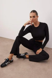 TRENDYOLMİLLA Black slim/Fitting Knitting Top and Bottom Set - Image 2