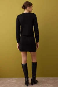 TRENDYOLMİLLA Black Crop Soft textured Cardigan-Skirt Knitwear Bottom - Top Set - Image 4