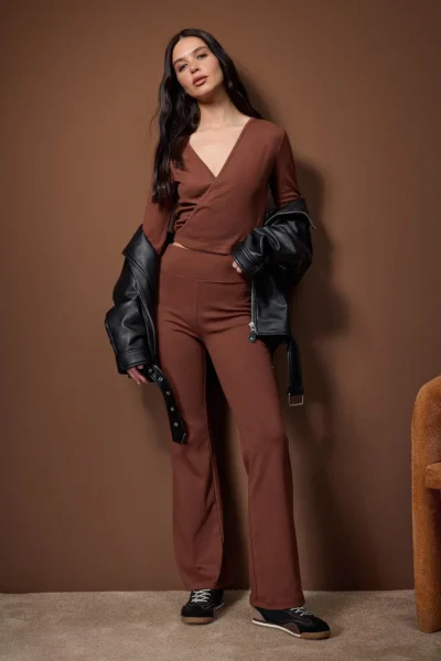 TWOAW26AU00029-BROWN_1