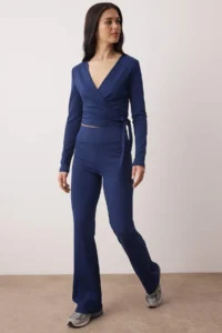 TRENDYOLMİLLA Navy Blue Double breasted Close-fitting Long Sleeve Flexible Knitting Top and Bottom Set - Image 2