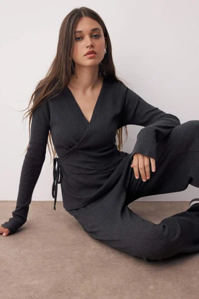 TWOAW26AU00030-GRAY_1