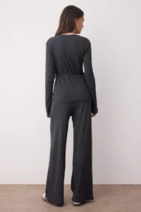 TRENDYOLMİLLA Anthracite wrap Wideleg/Wide Leg Knitting Top and Bottom Set - Image 4