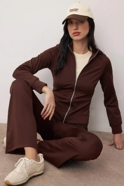 TWOAW26AU00039-BROWN_1