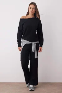 TRENDYOLMİLLA Black Boat Neck Sweater-Pants Knitwear Bottom - Top Set - Image 2