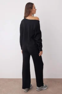 TRENDYOLMİLLA Black Boat Neck Sweater-Pants Knitwear Bottom - Top Set - Image 4