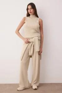 TRENDYOLMİLLA Beige Accessory Detailed 3 Sets Cardigan-Blouse-Pants Knitwear Set - Image 2
