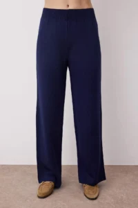 TRENDYOLMİLLA Navy Blue Accessory Detailed 3 Sets Cardigan-Blouse-Pants Knitwear Set - Image 3