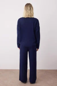 TRENDYOLMİLLA Navy Blue Accessory Detailed 3 Sets Cardigan-Blouse-Pants Knitwear Set - Image 4