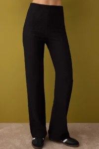 TRENDYOLMİLLA Black Asymmetric Collar Fitted Flexible Knitting Bottom - Top Set - Image 3