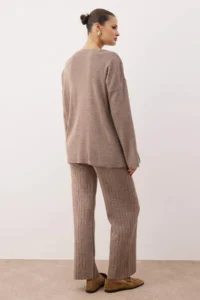 TRENDYOLMİLLA Mink V-neck Blouse-Cardigan-Pants Knitwear Bottom - Top Set - Image 5
