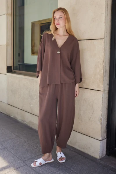 TWOAW26AU00072-BROWN_1