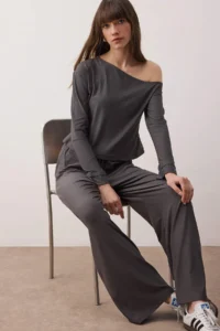TRENDYOLMİLLA Anthracite Drop Sleeve Detailed Soft Touch Flexible Knitting Bottom - Top Set - Image 3