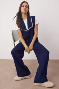 TRENDYOLMİLLA Navy Blue Vest-Pants Knitwear Bottom - Top Set
