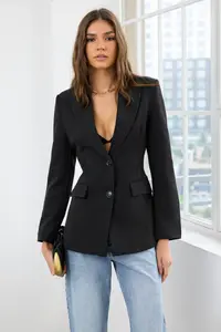 TRENDYOLMİLLA Black Fitted/Waist Fitting Weaving Blazer Jacket