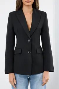 TRENDYOLMİLLA Black Fitted/Waist Fitting Weaving Blazer Jacket - Image 3
