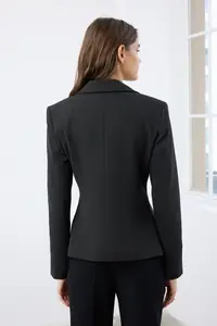 TRENDYOLMİLLA Black Accessory Closed Fitted Weaving Blazer Jacket - Image 4