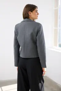 TRENDYOLMİLLA Anthracite Binding Detailed Short Bowl Weaving Woolly Blazer Jacket - Image 4