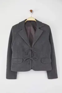 TRENDYOLMİLLA Anthracite Binding Detailed Short Bowl Weaving Woolly Blazer Jacket - Image 5
