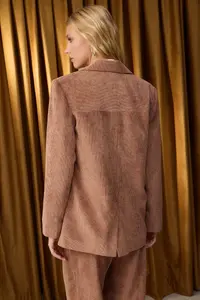 TRENDYOLMİLLA Special Collection Brown Regular/Normal Pattern Ribbed Velvet Blazer Jacket - Image 4
