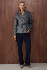 TRENDYOLMİLLA Special Collection Anthracite Bowl Fitted Wool Blazer Jacket - Image 2
