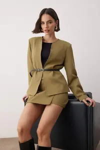 TRENDYOLMİLLA Light Khaki Arched Normal Pattern Weaving Blazer Jacket - Image 2